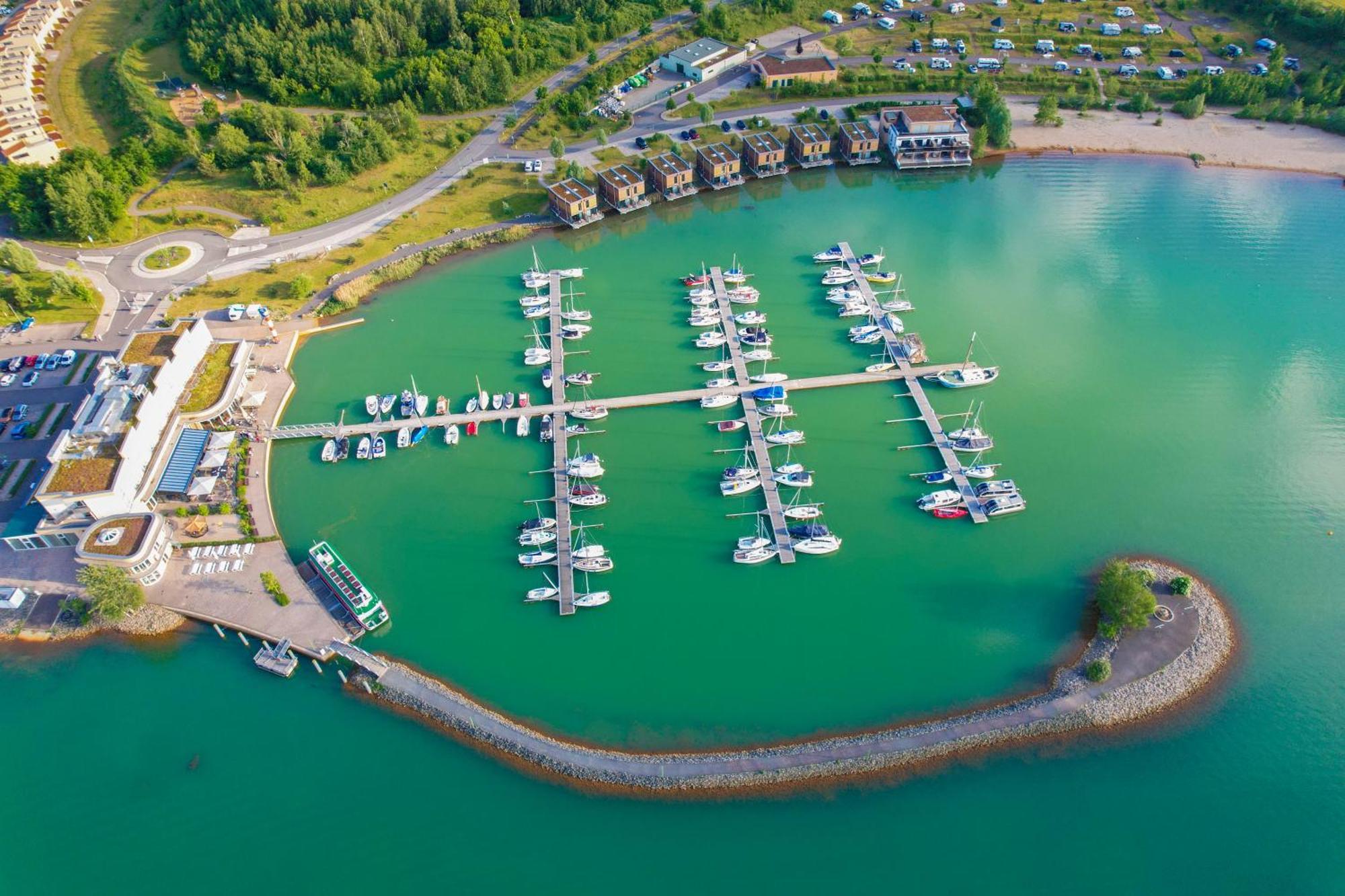 Lagovida Das Ferienresort Am Stoermthaler See Grosspoesna Exterior foto